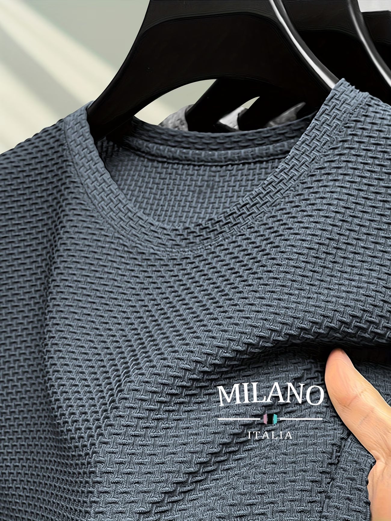 Men's Textured Crew Neck