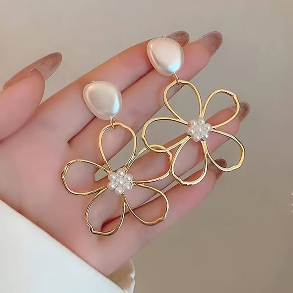 Flower Pearl Earrings