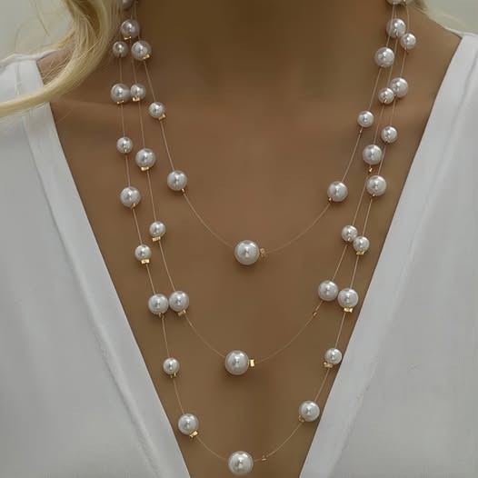 Pearl Triple Strand Invisable Necklace