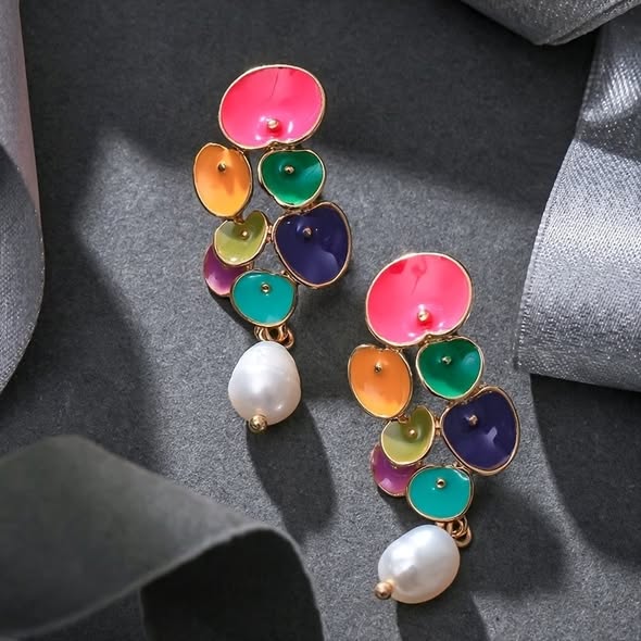 Pearl Floral Earrings