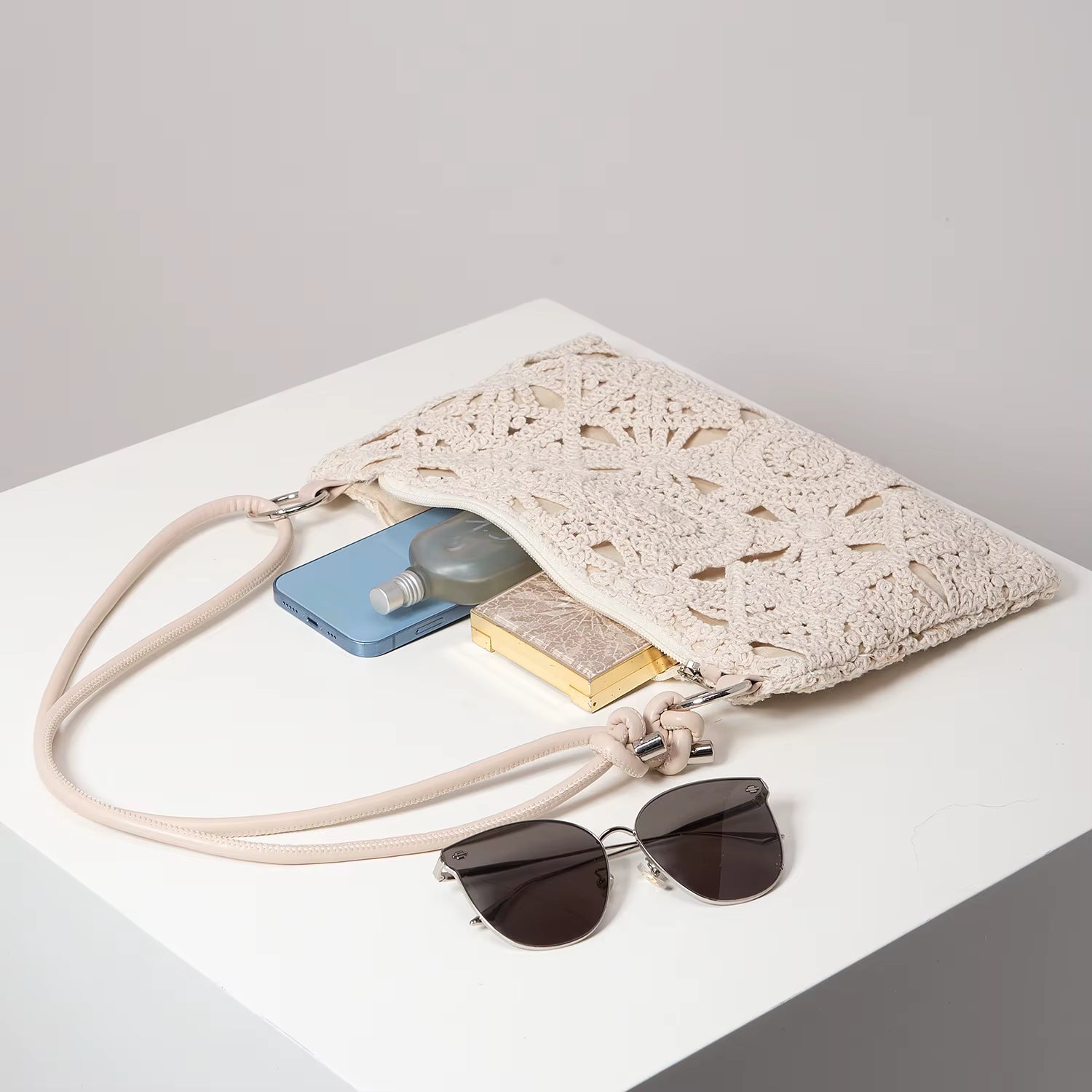 Knoted Handle Crocheted Bag