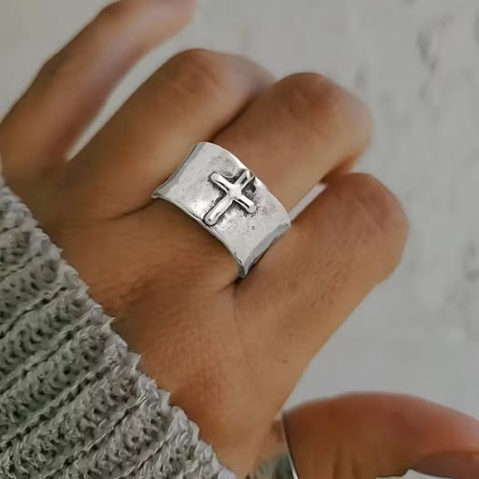 Cross Band Ring