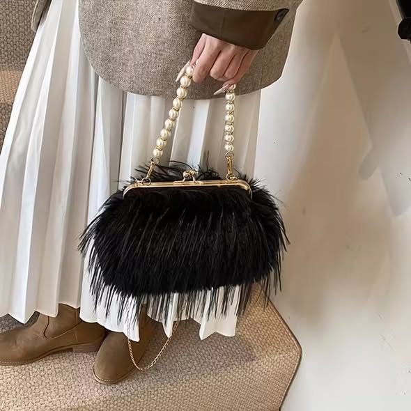 Darling Fluffy Handbag