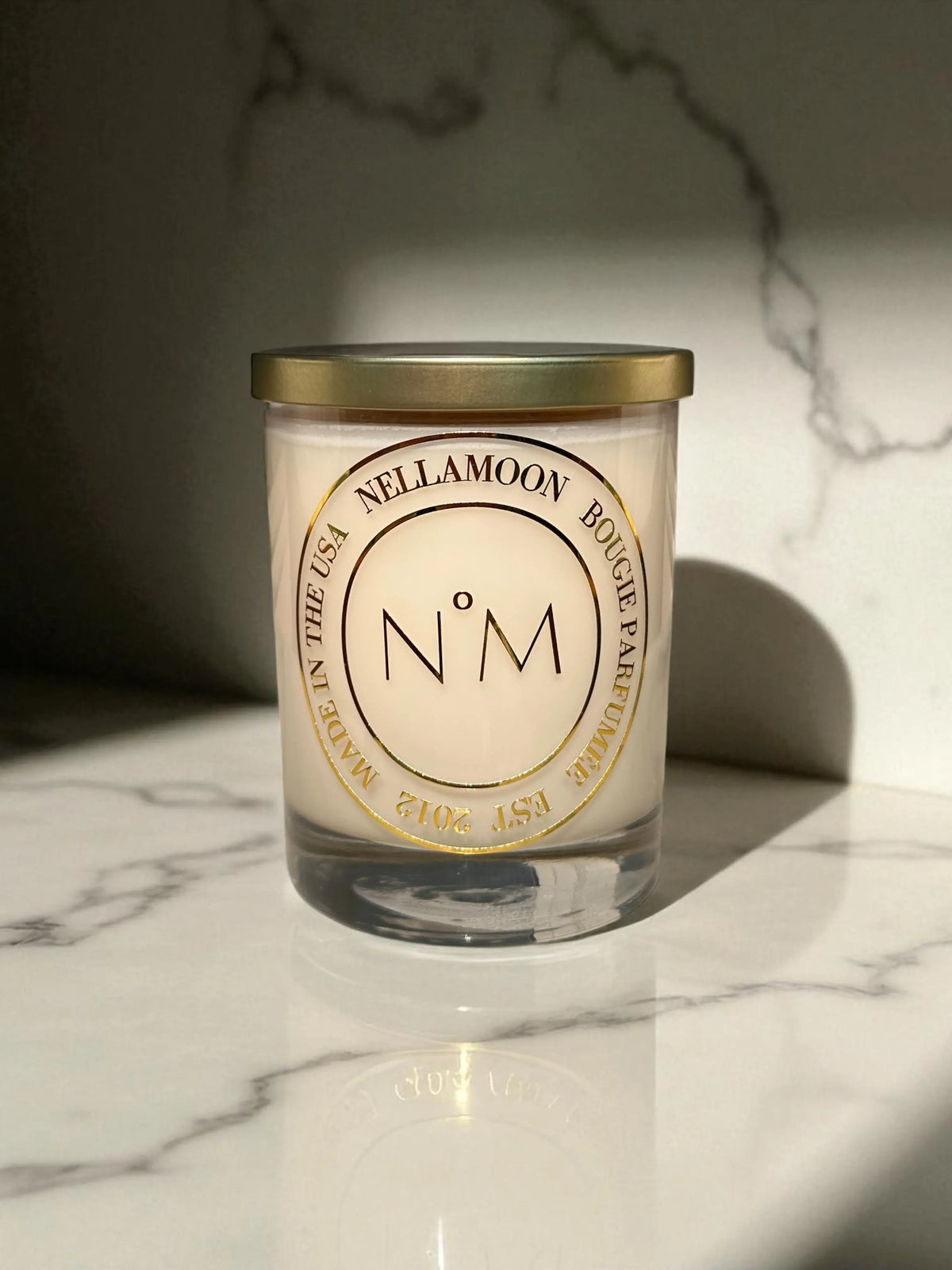 Santal N°8 lumière candle: sandalwood, leather, amber, iris, cardamom and violet