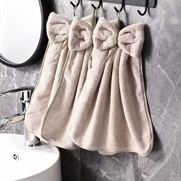 Bow Hand Towels (3)