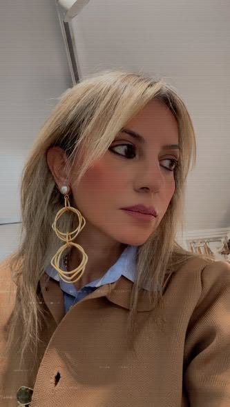 Handmaid Gold And Pearl Earring