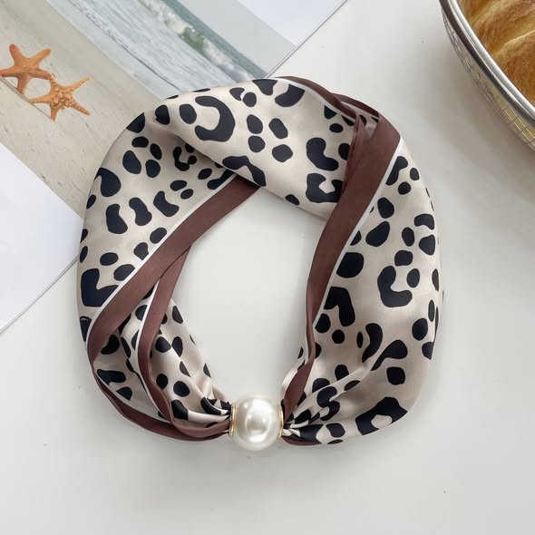 Pearl Magnetic Silky Scarf