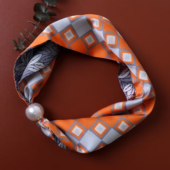 Pearl Magnetic Silky Scarf