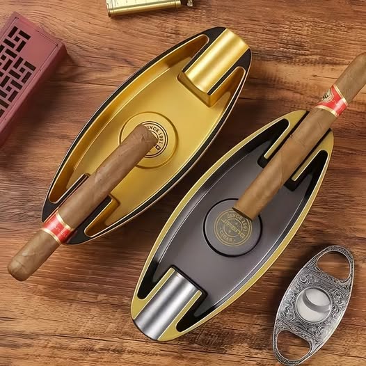 Double Ended Cigar Ashtray
