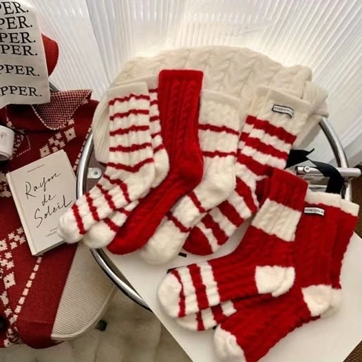 Assorted Christmas Socks (5)