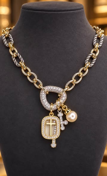 Vibe Charm Necklace