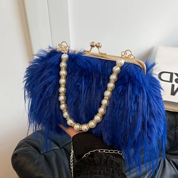 Darling Fluffy Handbag