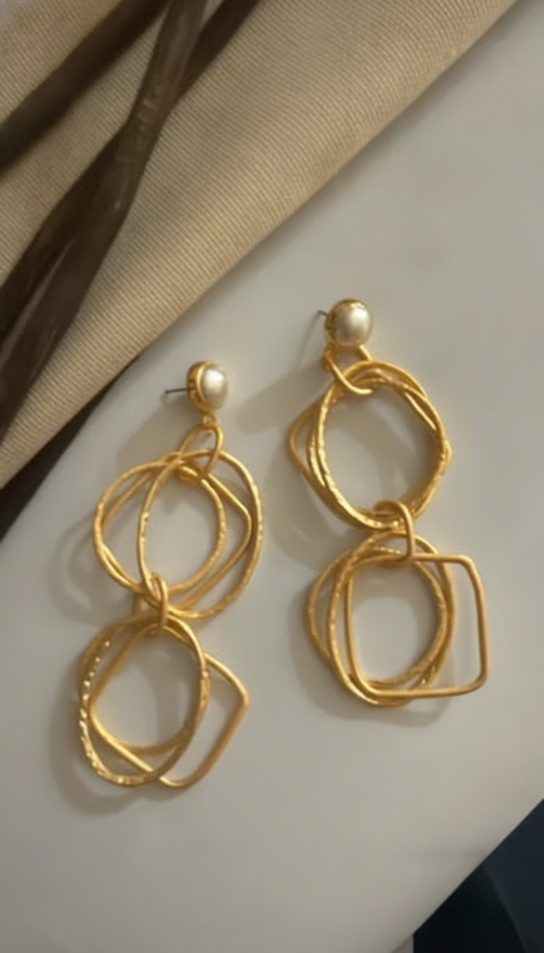 Handmaid Gold And Pearl Earring
