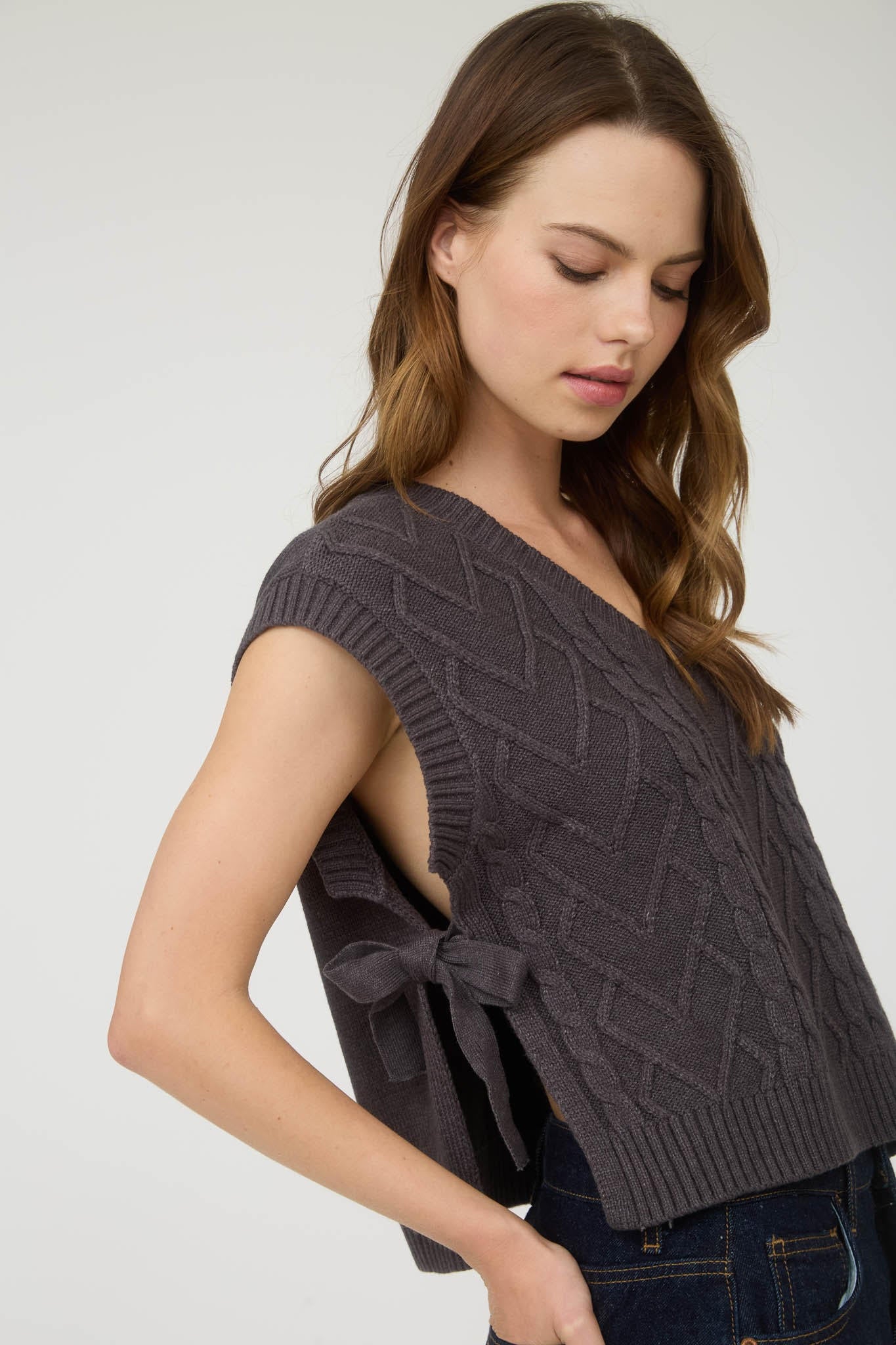 Cableknit Tie Vest